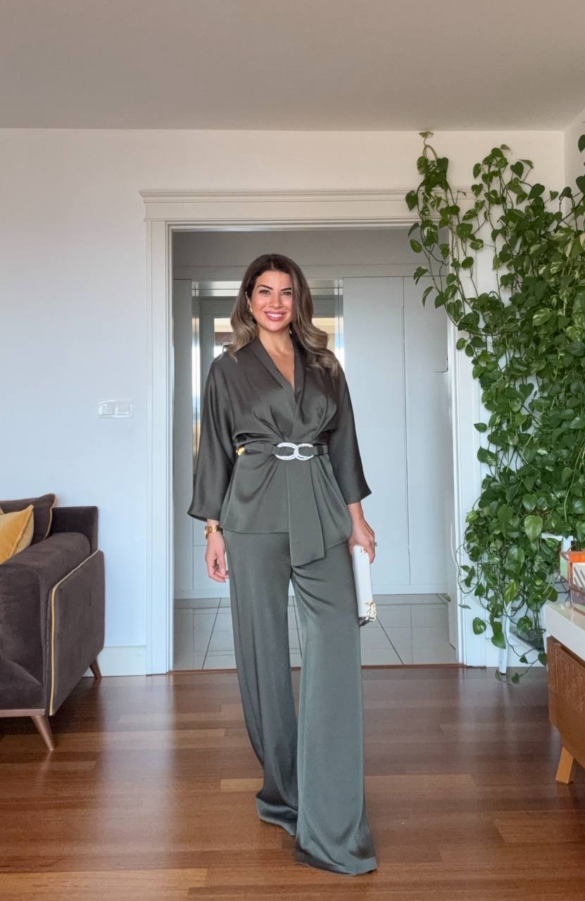 SATIN TEXTURED ELEGANT SET WITH BELT DETAIL - KHAKİ