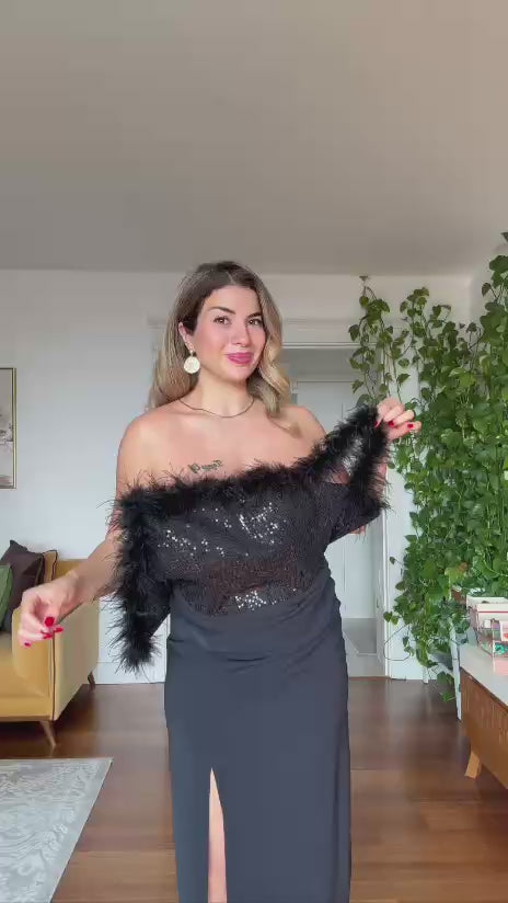 FEATHER-TRIMMED SEQUIN STRAPLESS EVENING DRESS WITH SLIT – BLACK